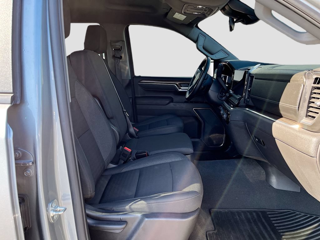 Used 2025 Chevrolet Silverado 1500 LT AWD/4WD image 27