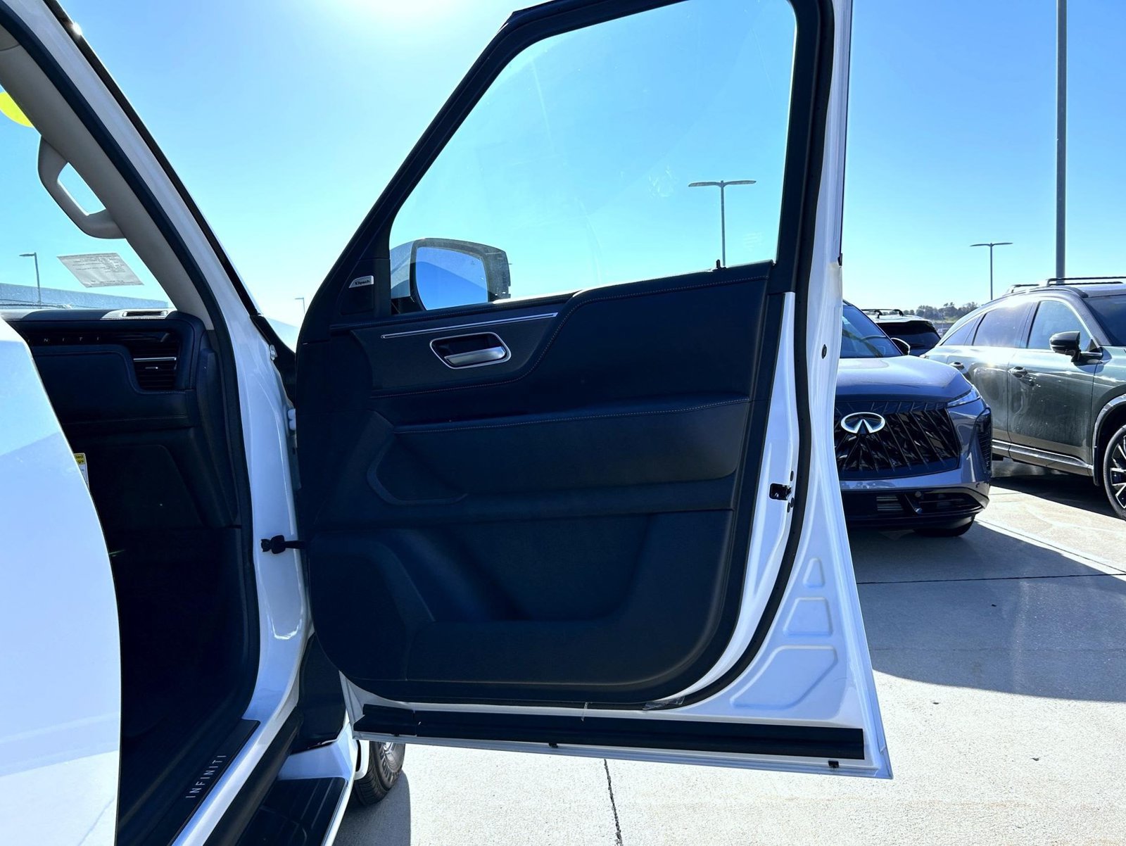Used 2026 INFINITI QX80 Pure AWD/4WD image 16