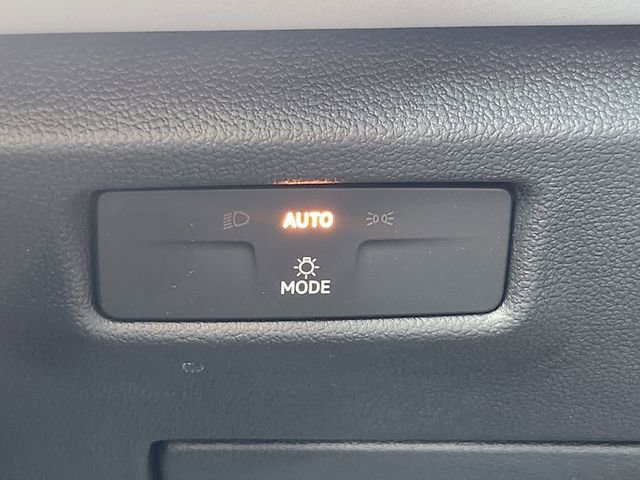 New 2026 Volkswagen Tiguan SE R-Line image 20