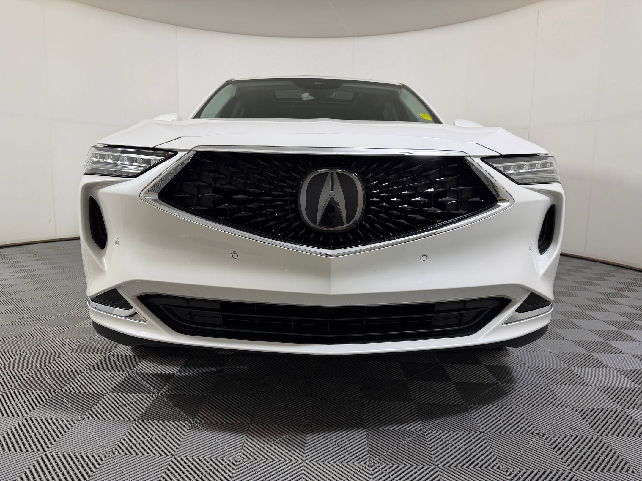 Used 2024 Acura MDX SH-AWD w/ Technology Package image 5