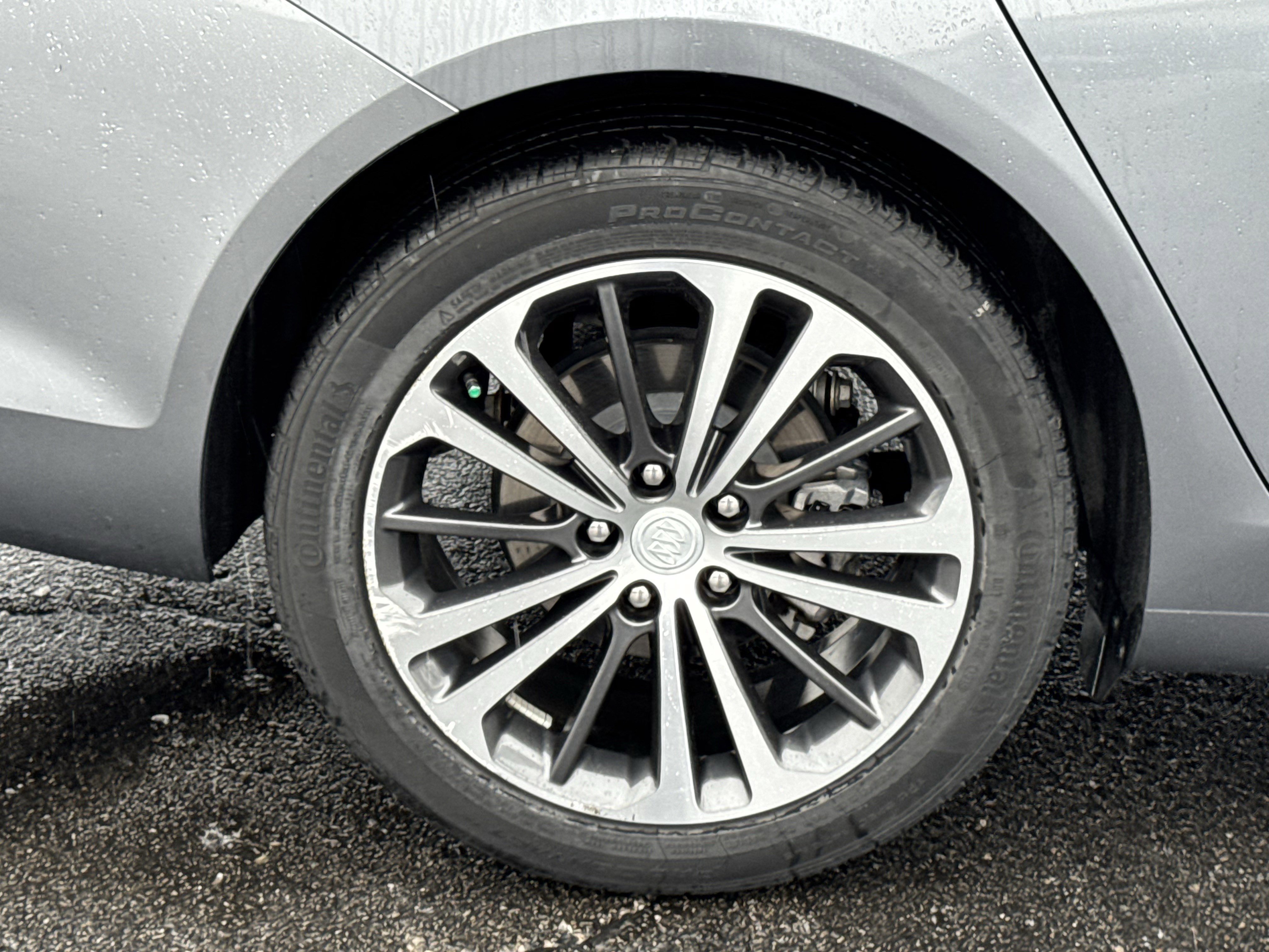 Used 2020 Buick Regal Essence image 39