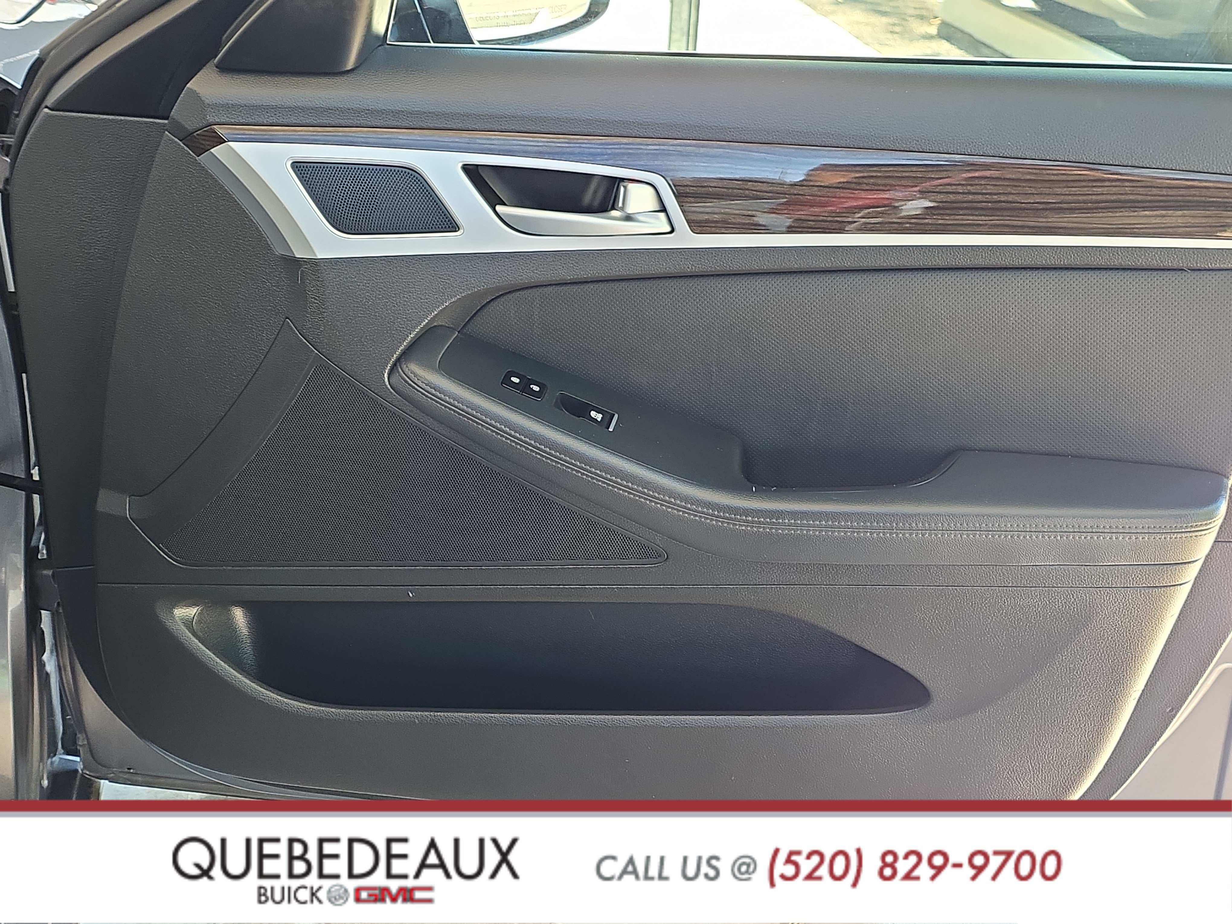 Used 2015 Hyundai Genesis 3.8 RWD image 28
