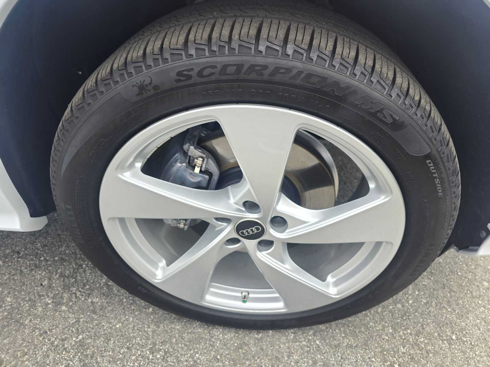 Used 2025 Audi Q5 Premium Plus AWD/4WD image 9