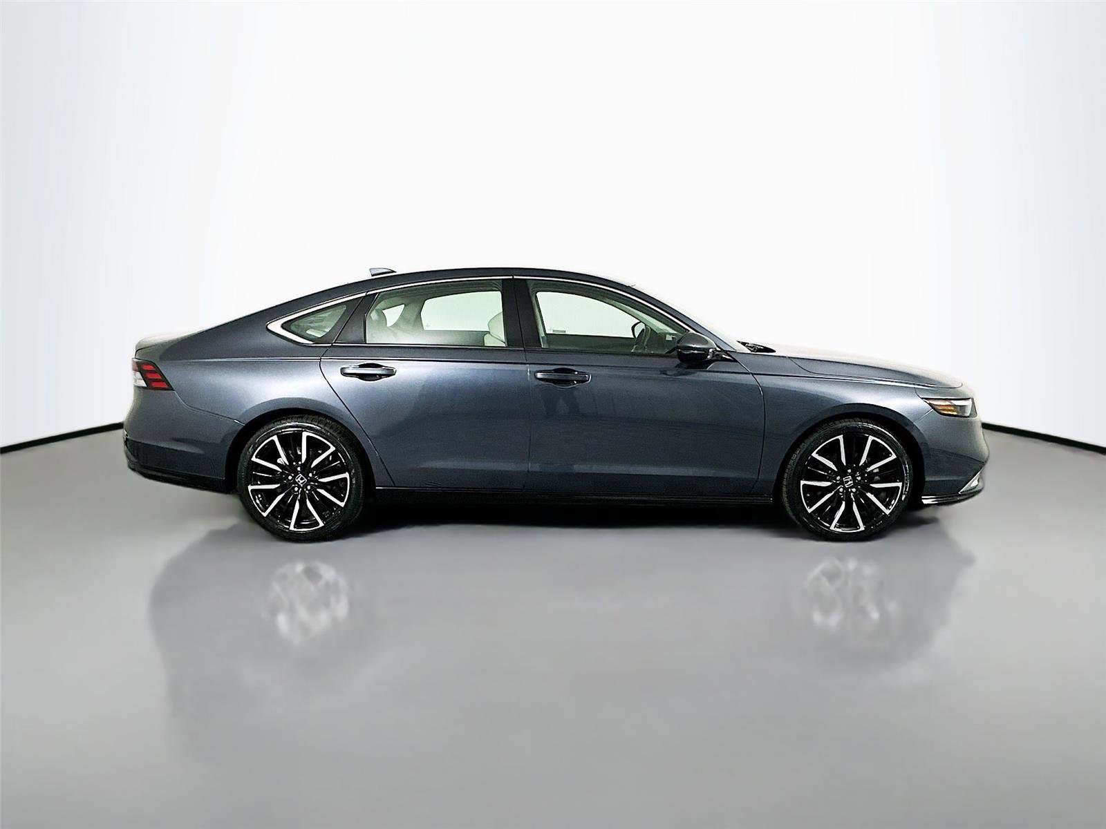 Used 2023 Honda Accord Touring image 18