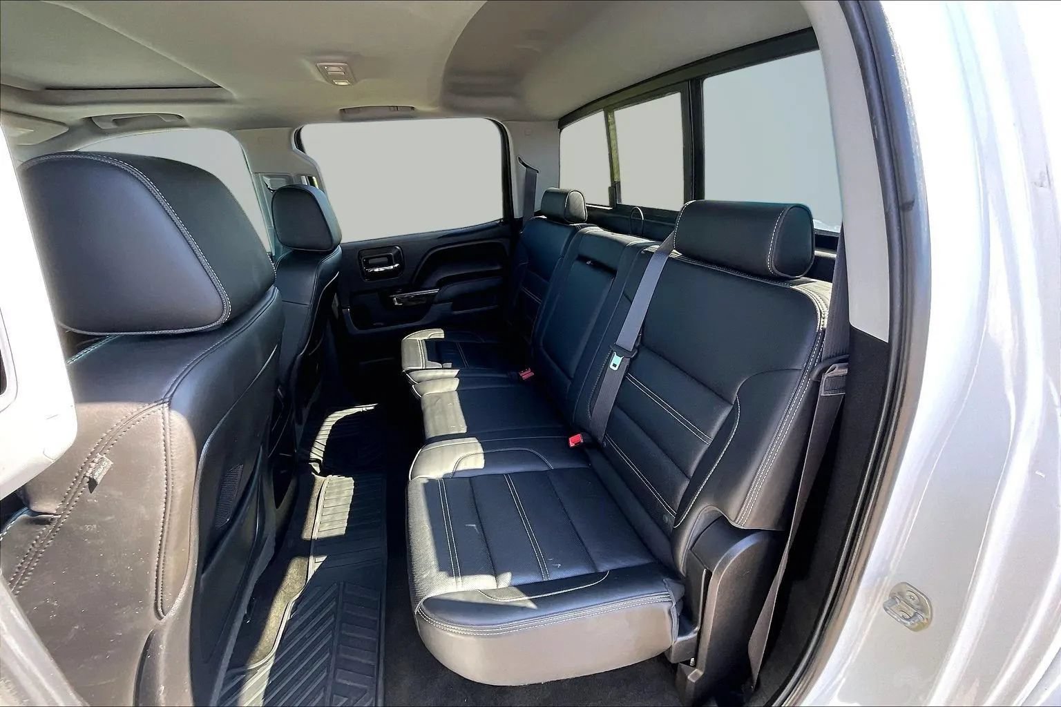 Used 2015 GMC Sierra 3500 Denali AWD/4WD image 26