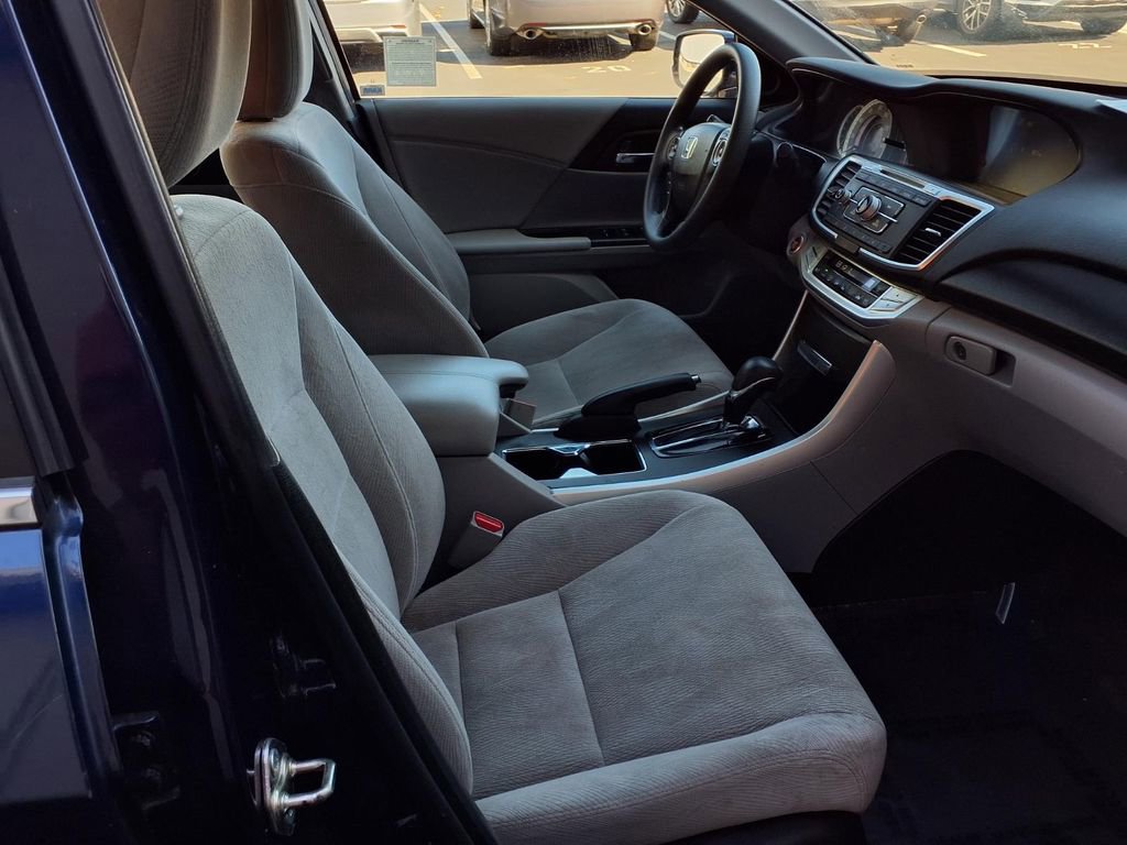 Used 2015 Honda Accord EX image 24