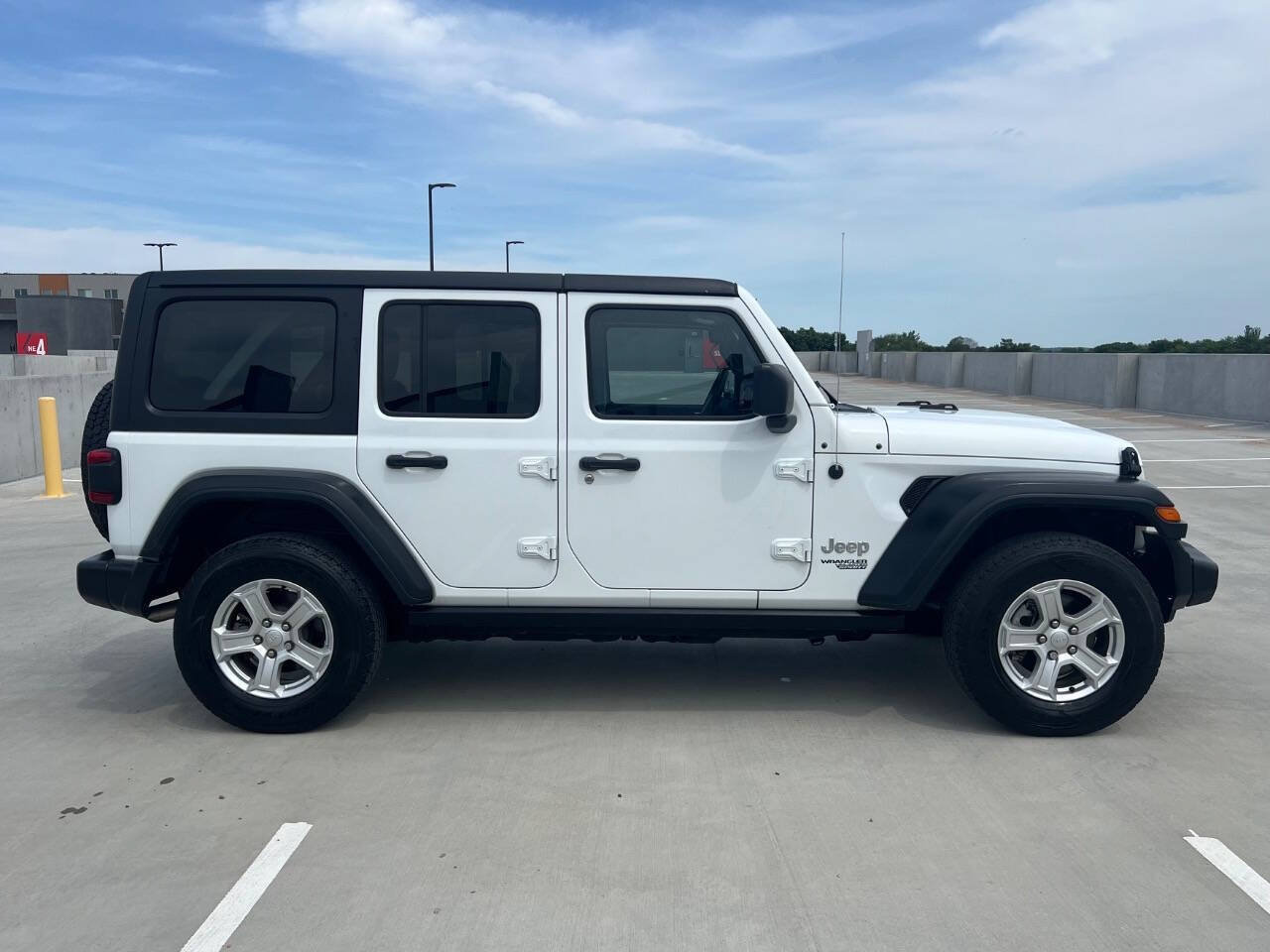 Used 2018 Jeep Wrangler Unlimited Sport S AWD/4WD image 5