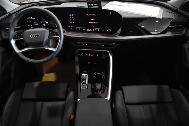 Used 2025 Audi Q5 Premium Plus w/ Premium Plus image 15