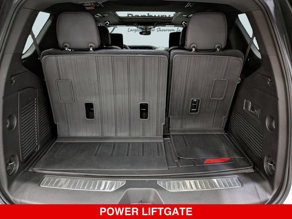 Used 2023 GMC Yukon Denali w/ Advanced Technology Package AWD/4WD image 34