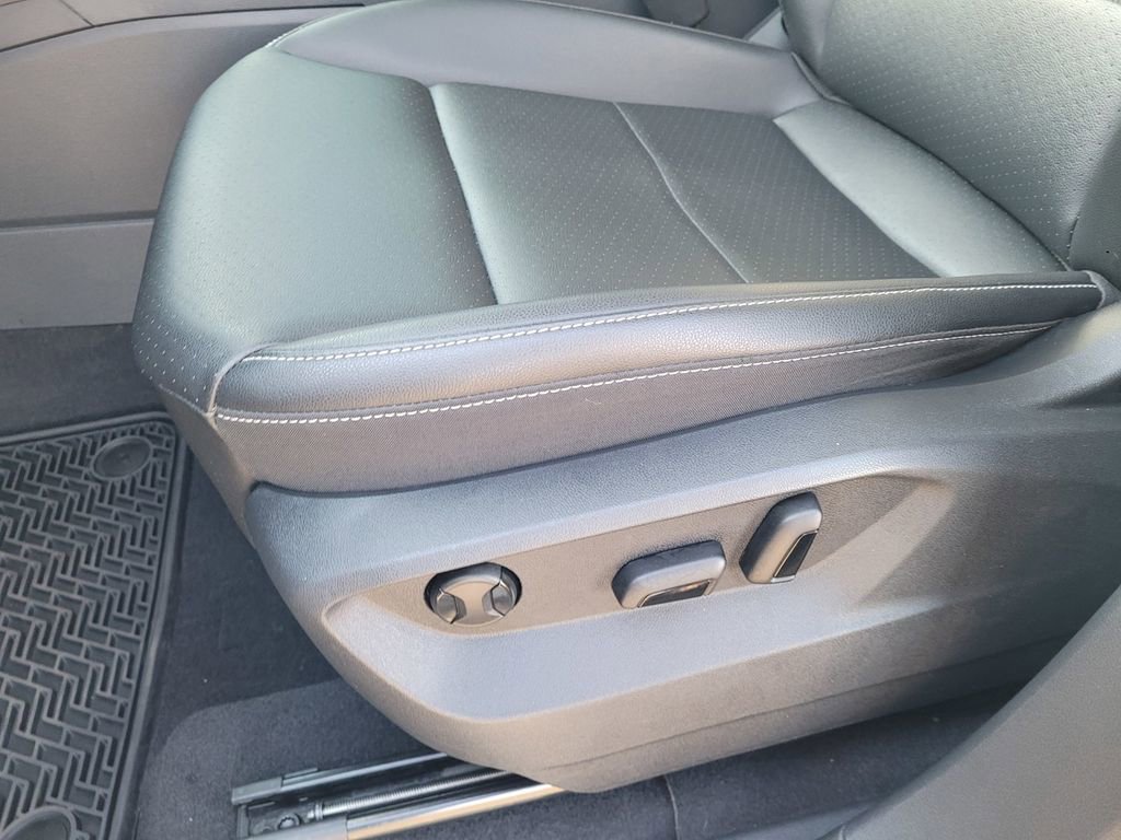 Used 2023 Volkswagen Atlas SE image 27