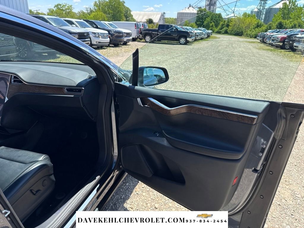 Used 2018 Tesla Model X 100D AWD/4WD image 23