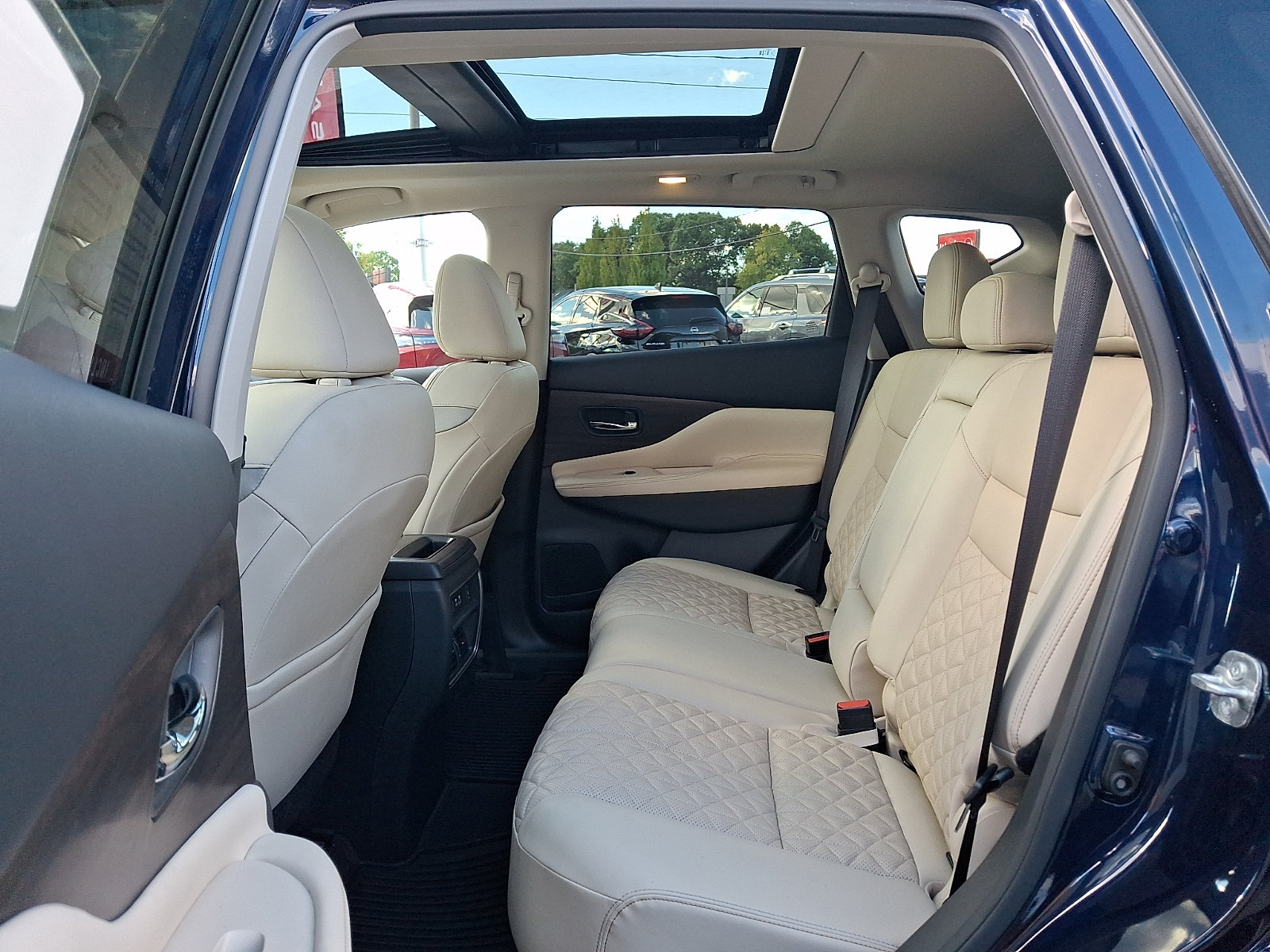 Used 2024 Nissan Murano Platinum w/ Cargo Package AWD/4WD image 11