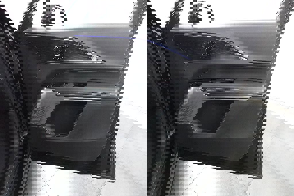 Used 2024 Cadillac Lyriq Luxury image 32