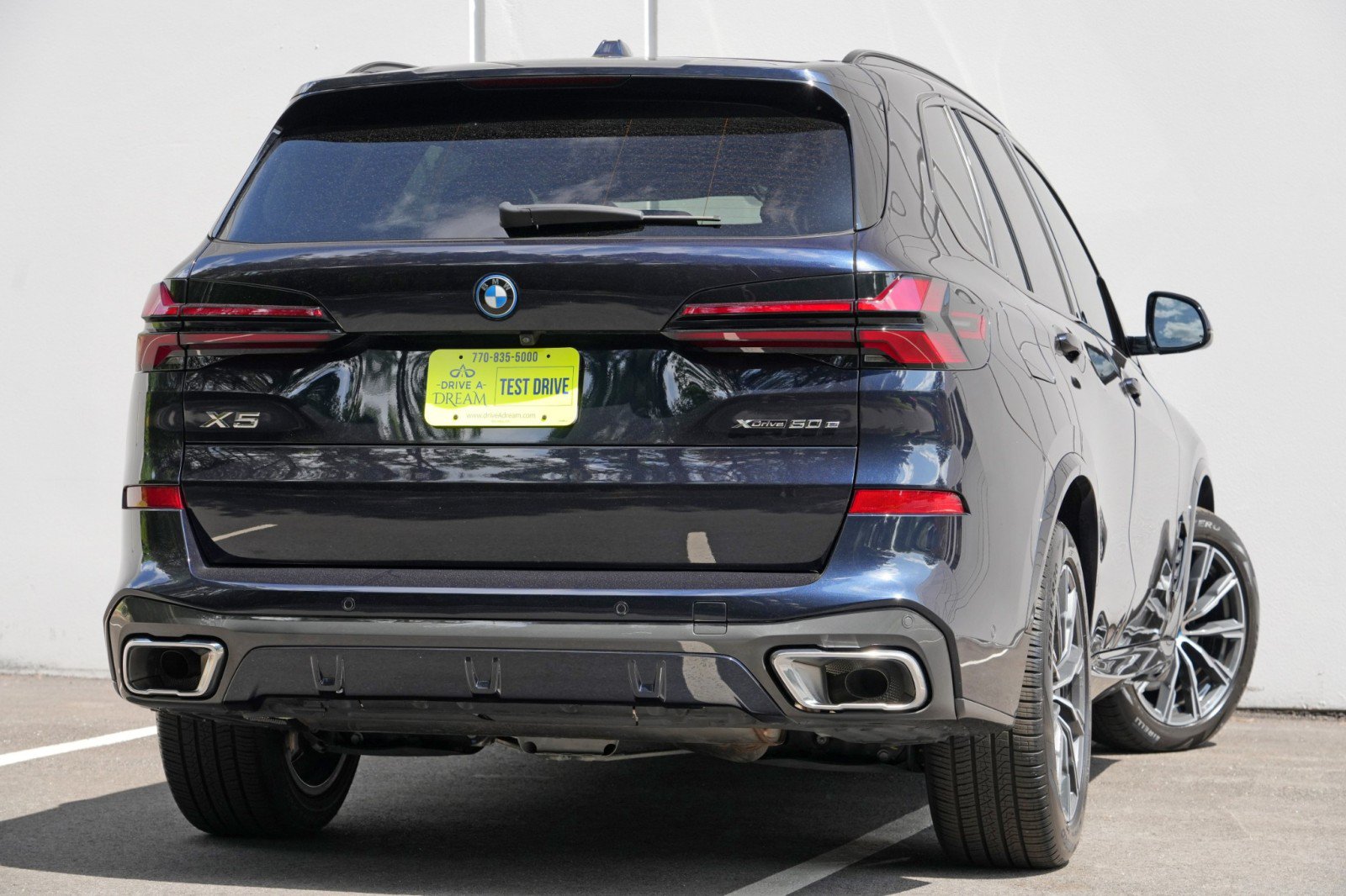 Used 2024 BMW X5 xDrive50e w/ M Sport Package AWD/4WD image 5