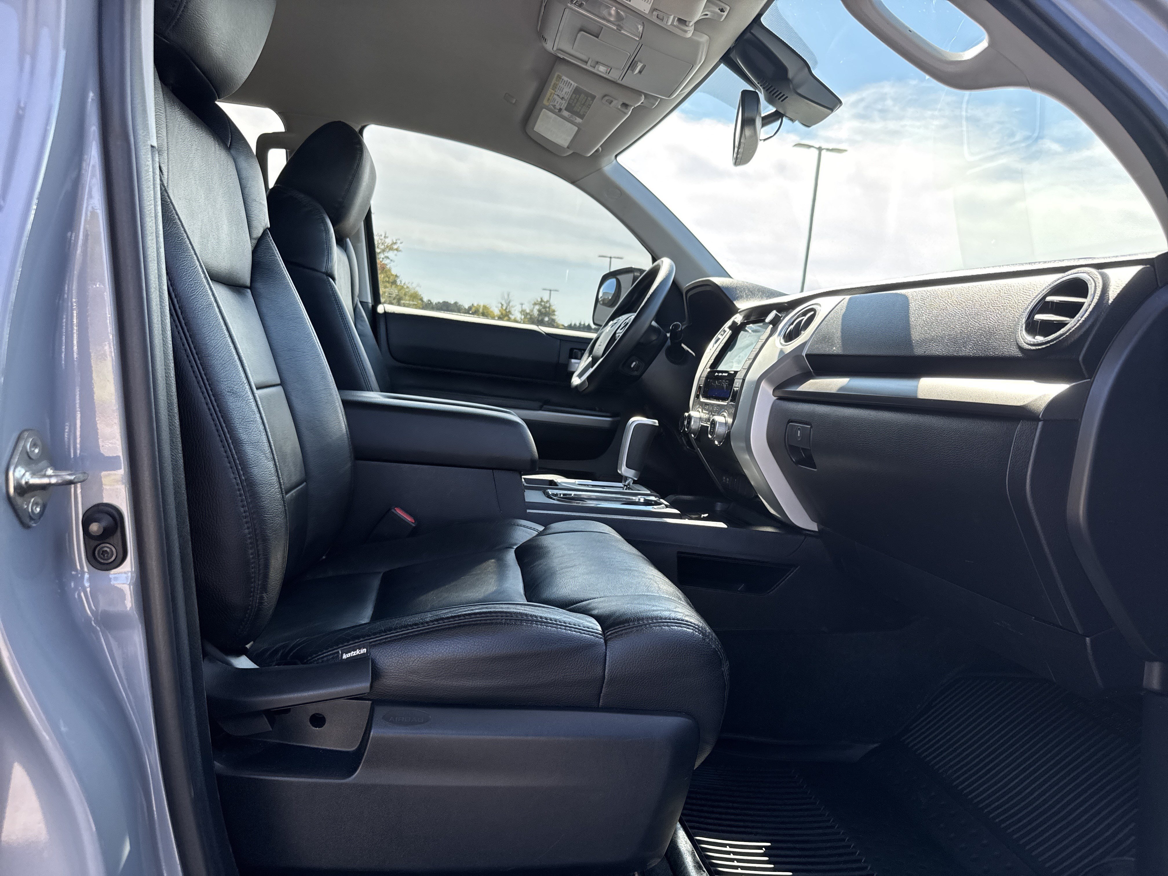 Used 2021 Toyota Tundra SR5 w/ TRD Off-Road Package AWD/4WD image 30