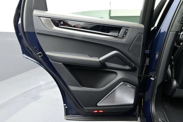 New 2026 Porsche Cayenne Turbo GT AWD/4WD image 13