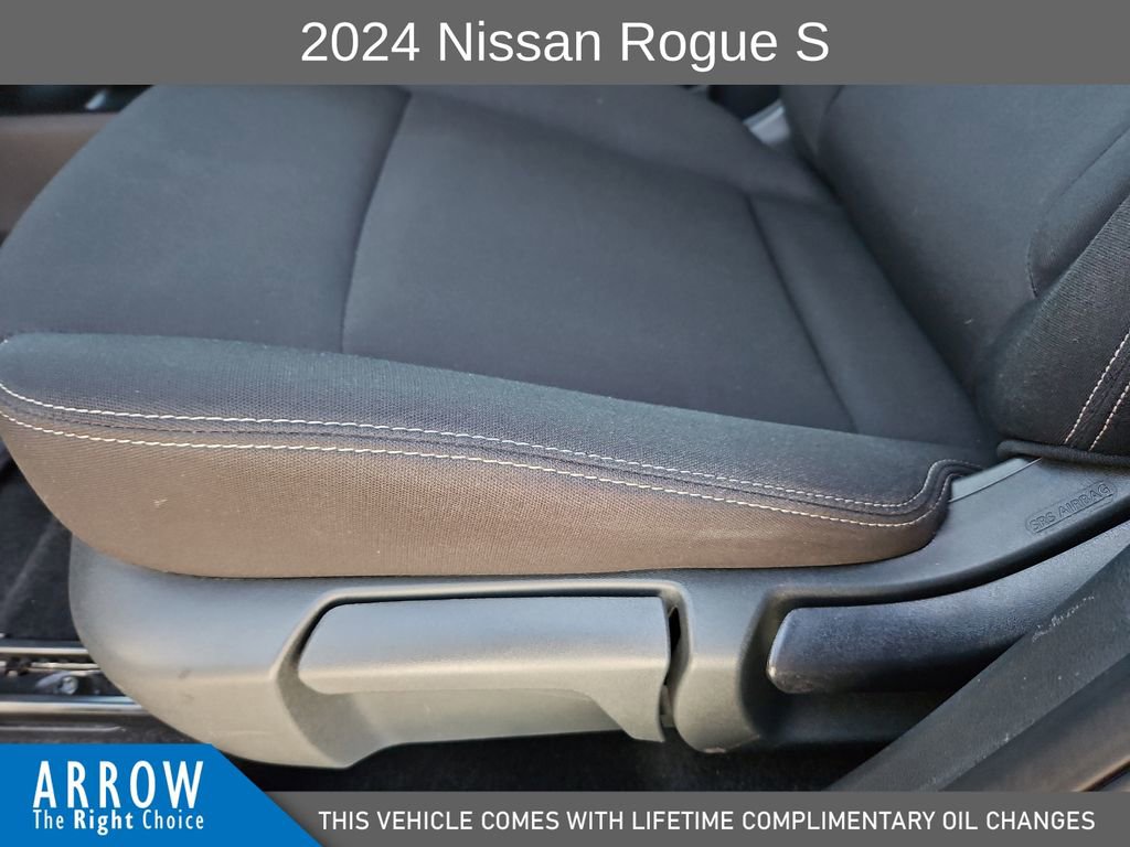Used 2024 Nissan Rogue S image 23
