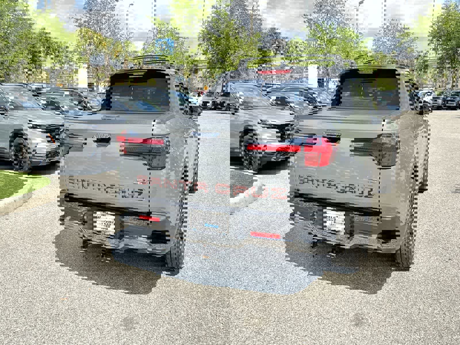 Used 2023 Hyundai Santa Cruz Limited w/ Tow & Go Package image 6