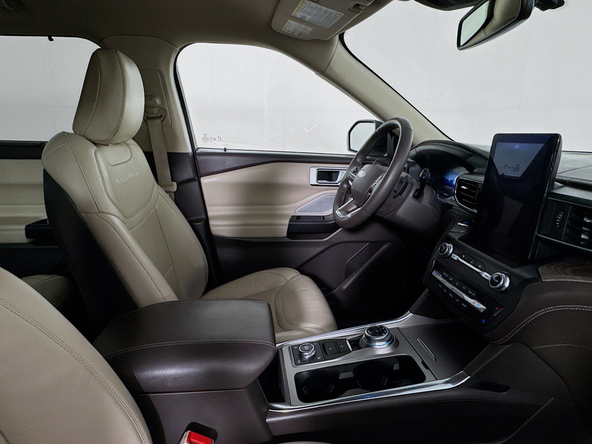 Used 2020 Ford Explorer Platinum w/ Premium Technology Package image 28