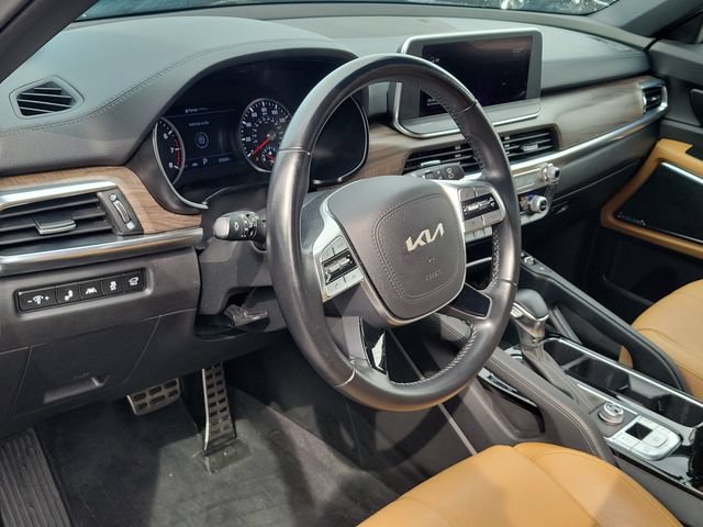 Used 2022 Kia Telluride SX w/ Towing Package FWD image 16