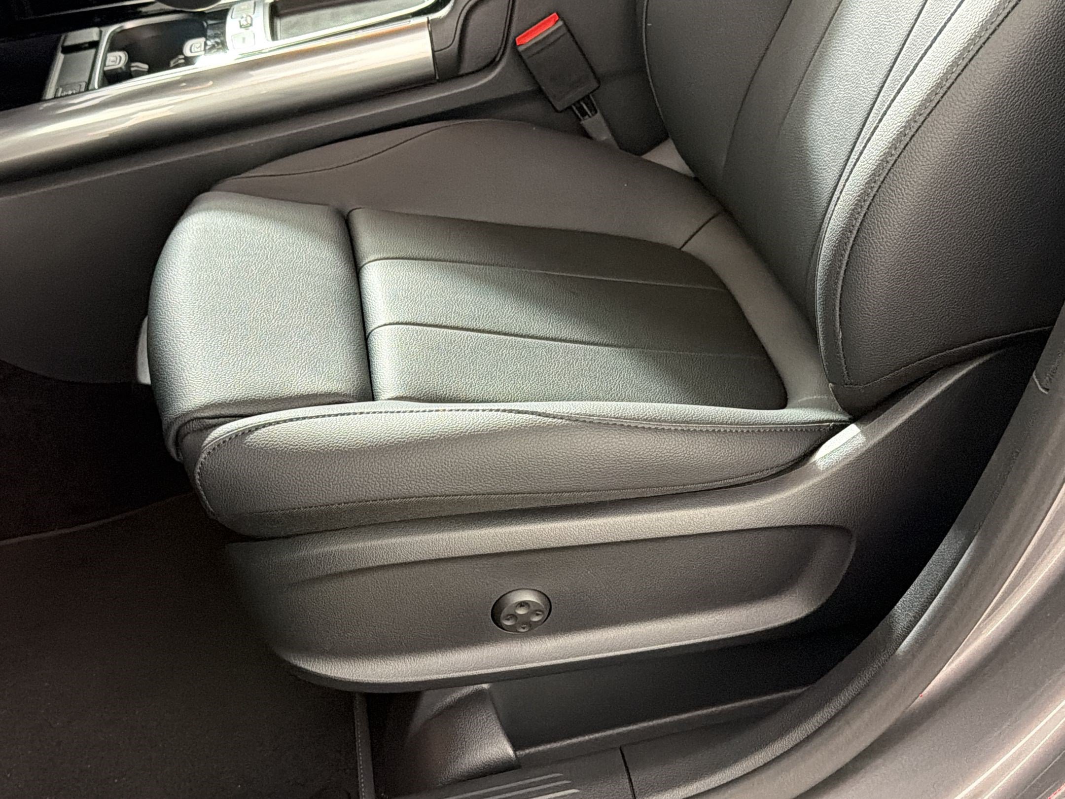 Used 2026 Mercedes-Benz GLA 250 4MATIC image 15