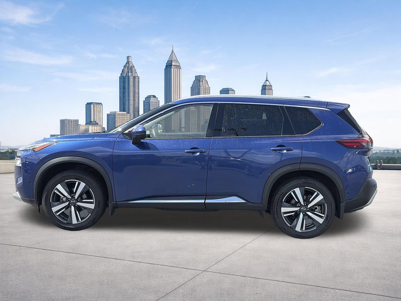 Certified 2022 Nissan Rogue Platinum w/ Head-Up Display Package AWD/4WD image 2