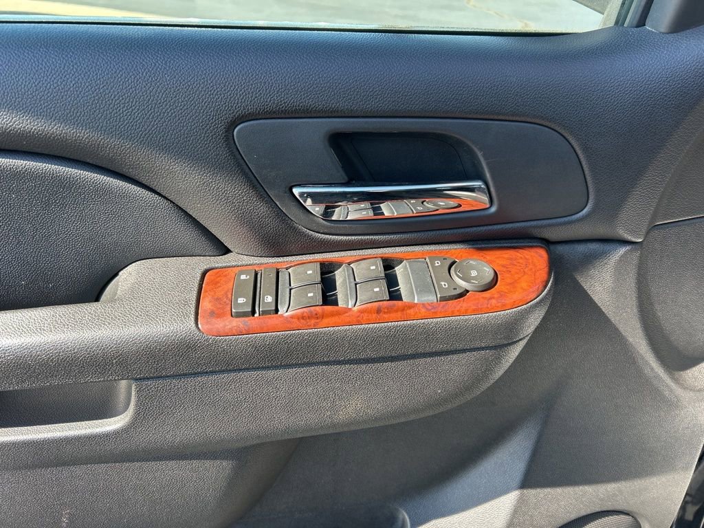 Used 2011 Chevrolet Tahoe LT image 4