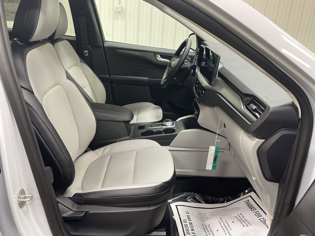 New 2025 Ford Escape SE image 20