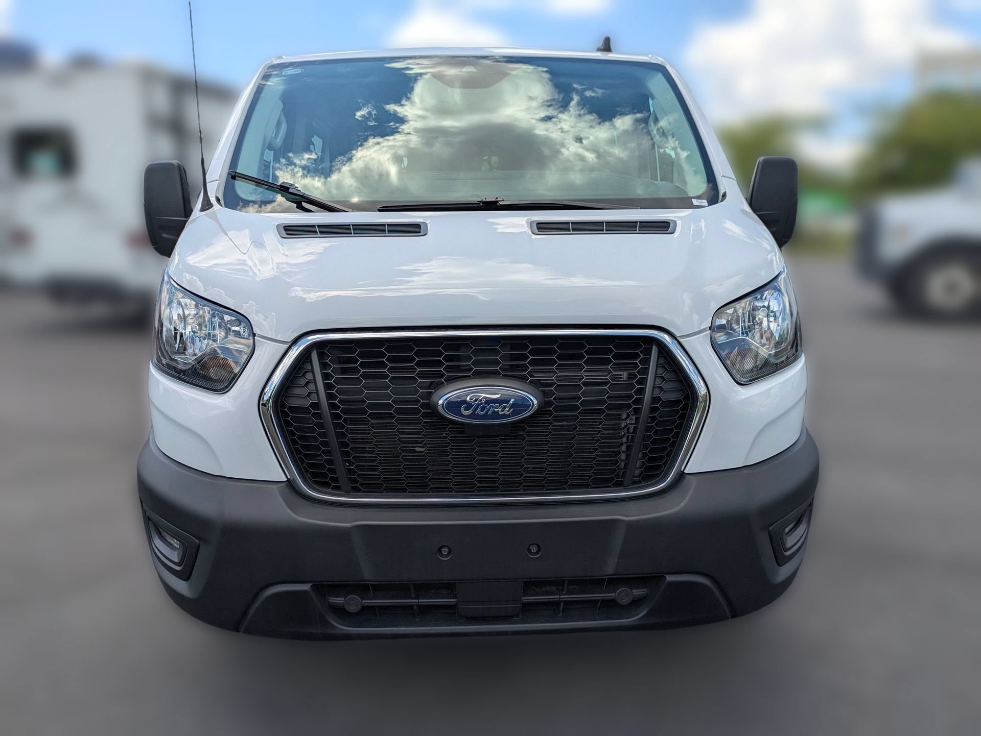 Used 2025 Ford Transit 250 Low Roof w/ Exterior Upgrade Package RWD image 11