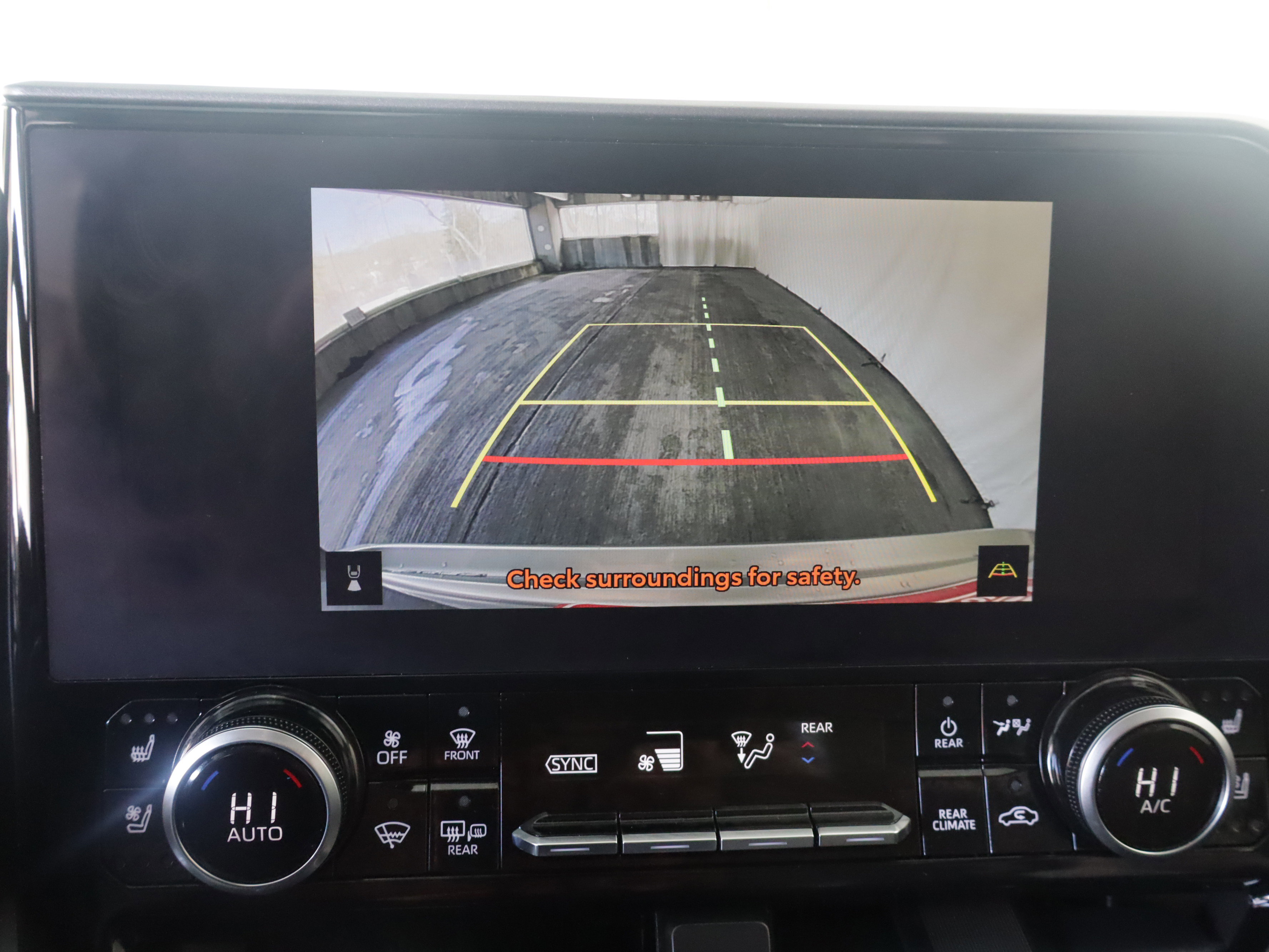 Used 2023 Toyota Highlander Limited image 12