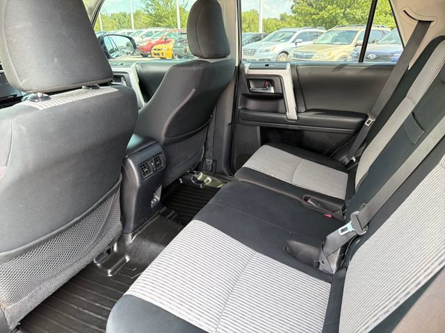 Used 2021 Toyota 4Runner SR5 AWD/4WD image 21