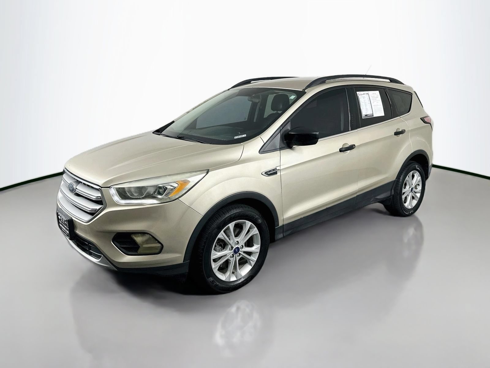 Used 2017 Ford Escape SE w/ SE Leather Comfort Package AWD/4WD image 3