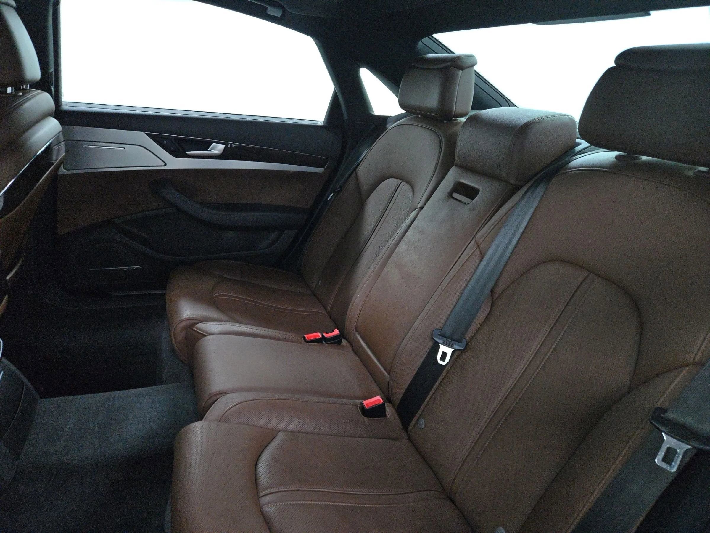 Used 2014 Audi A8 L 3.0T image 15