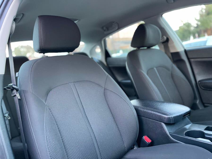 Used 2020 Kia Optima LX FWD image 16