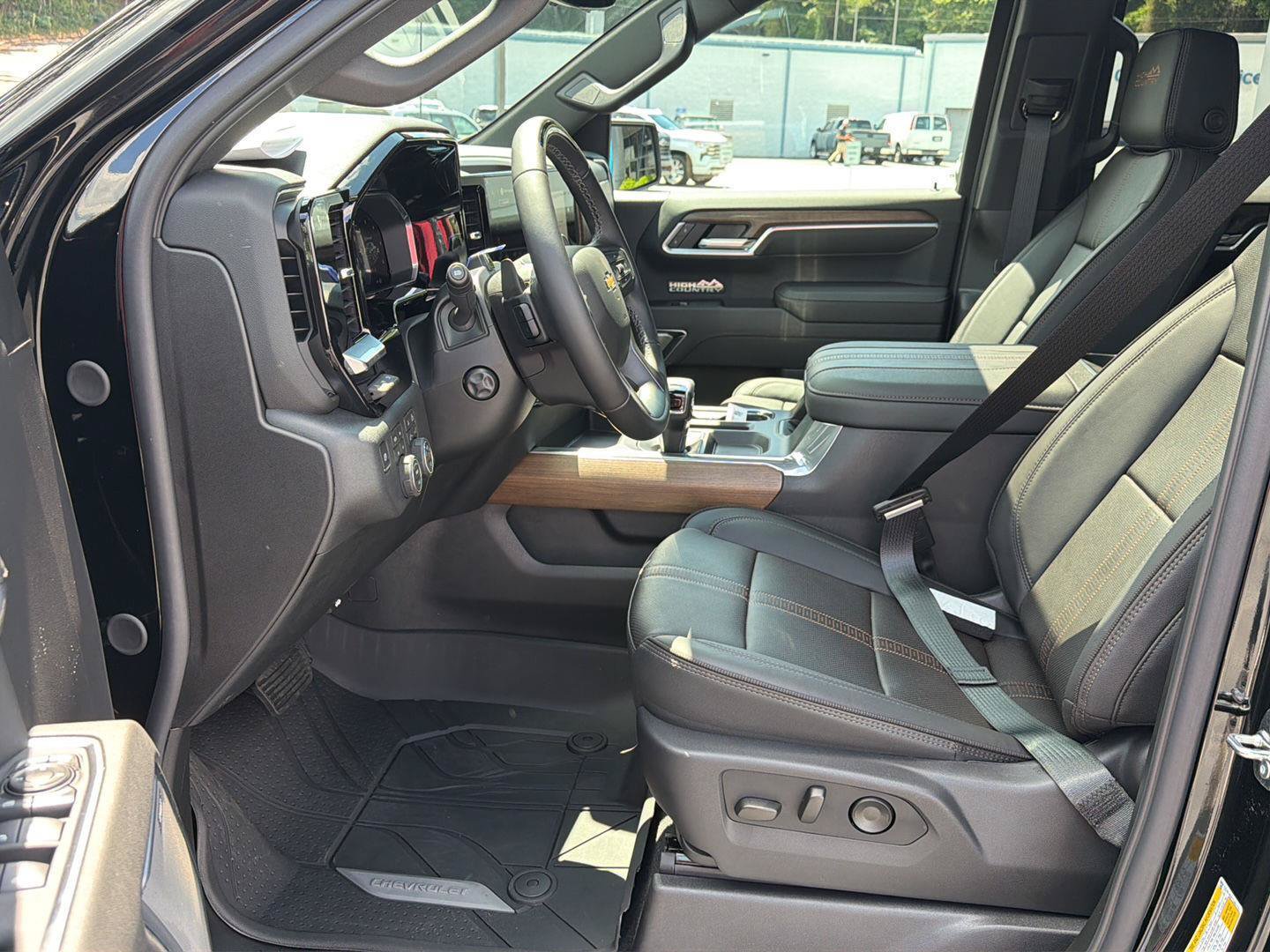 New 2026 Chevrolet Silverado 1500 High Country w/ High Country Premium Package AWD/4WD image 10