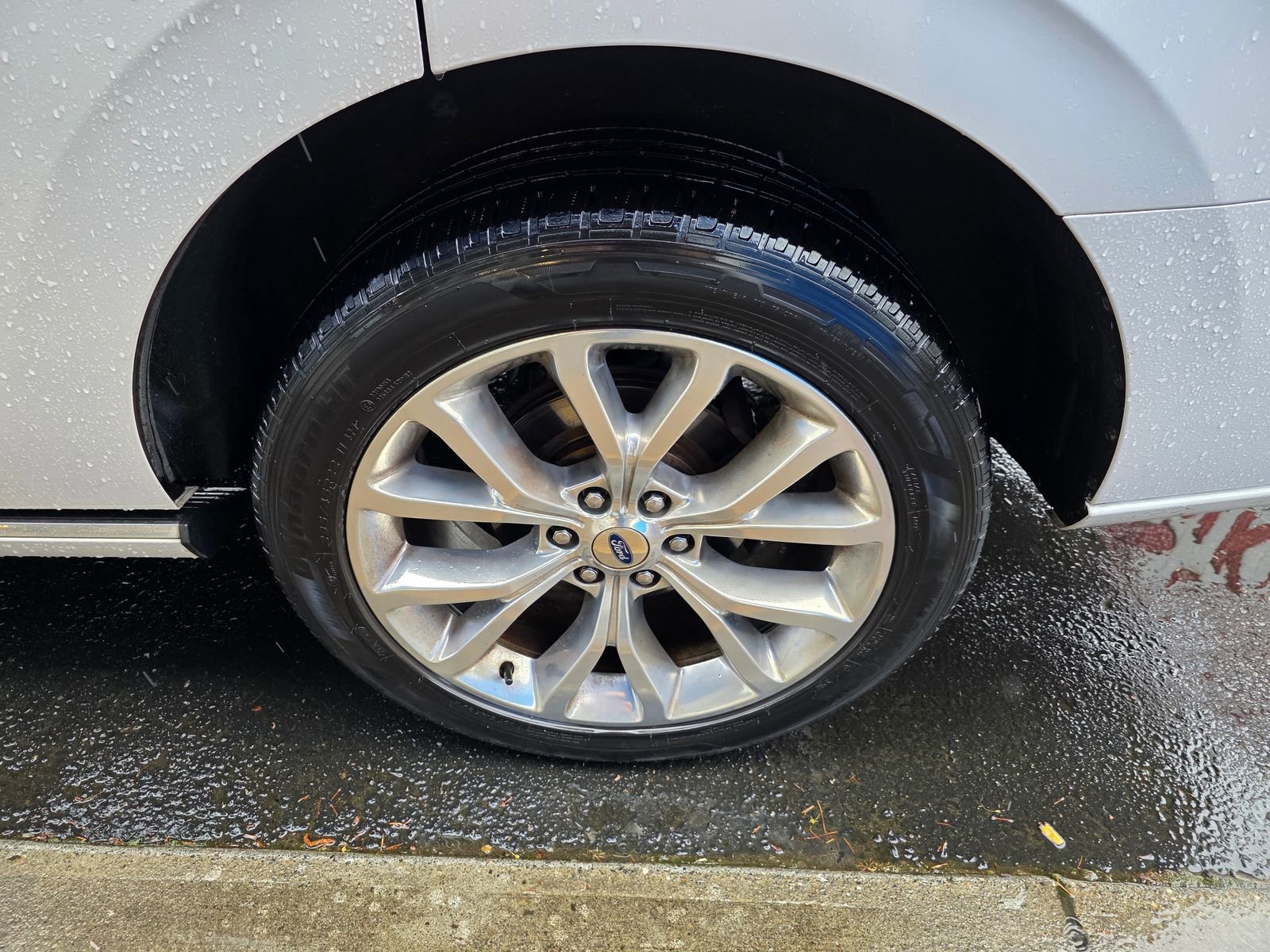 Used 2018 Ford Expedition Platinum image 9