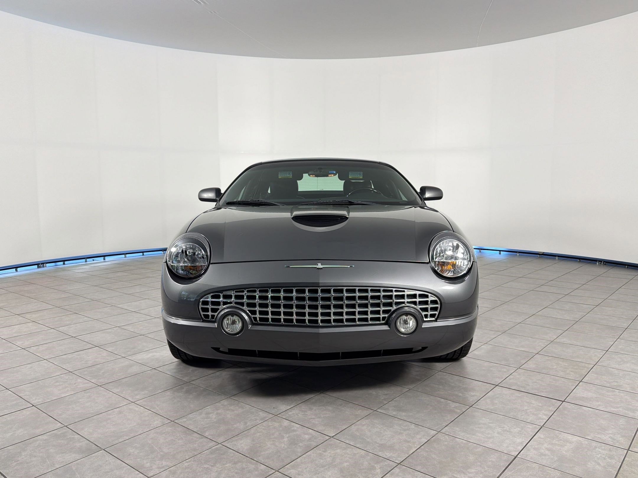 Used 2003 Ford Thunderbird RWD image 6