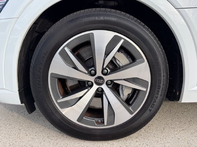 Used 2024 Audi Q8 e-tron Premium Plus w/ Premium Plus Package AWD/4WD image 10