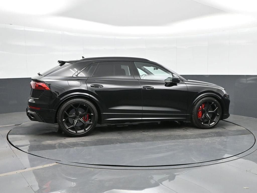New 2026 Audi RS Q8 performance image 3