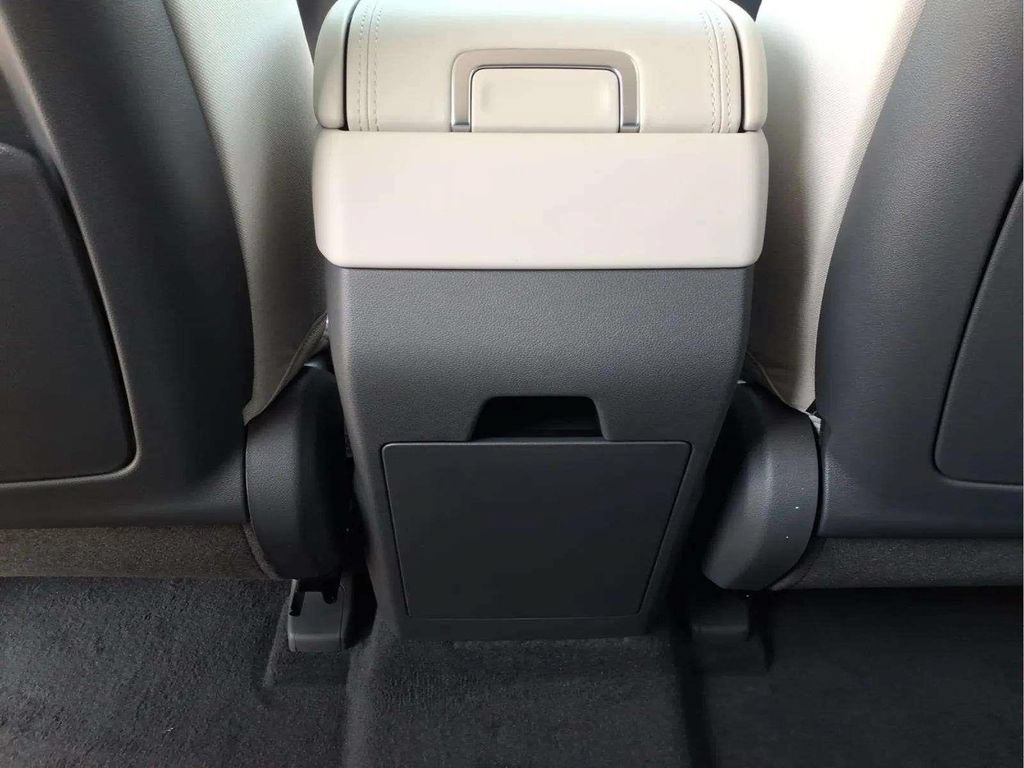 New 2026 Hyundai Santa Fe SE FWD image 11