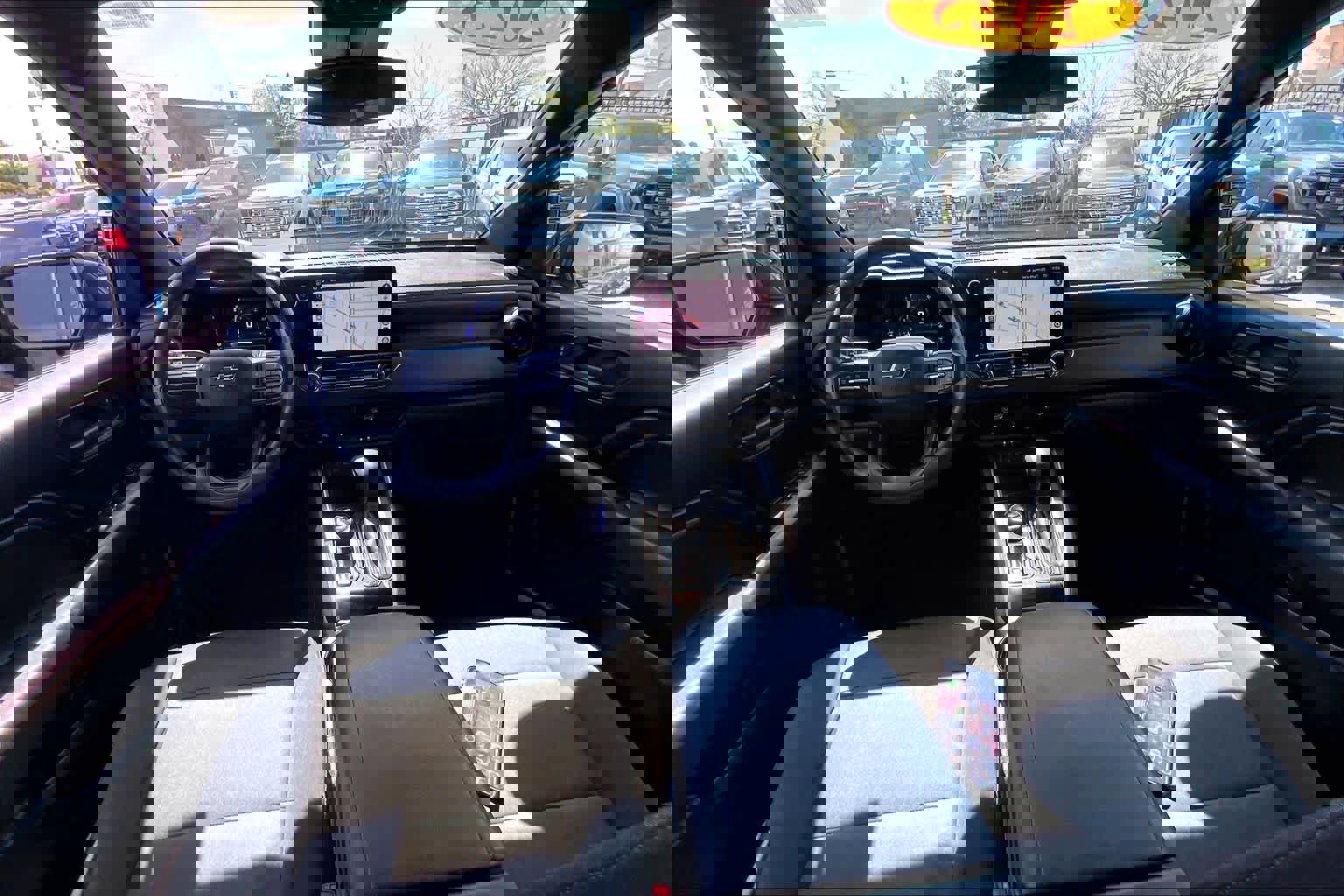 Used 2023 Chevrolet Colorado Trail Boss w/ Technology Package AWD/4WD image 14