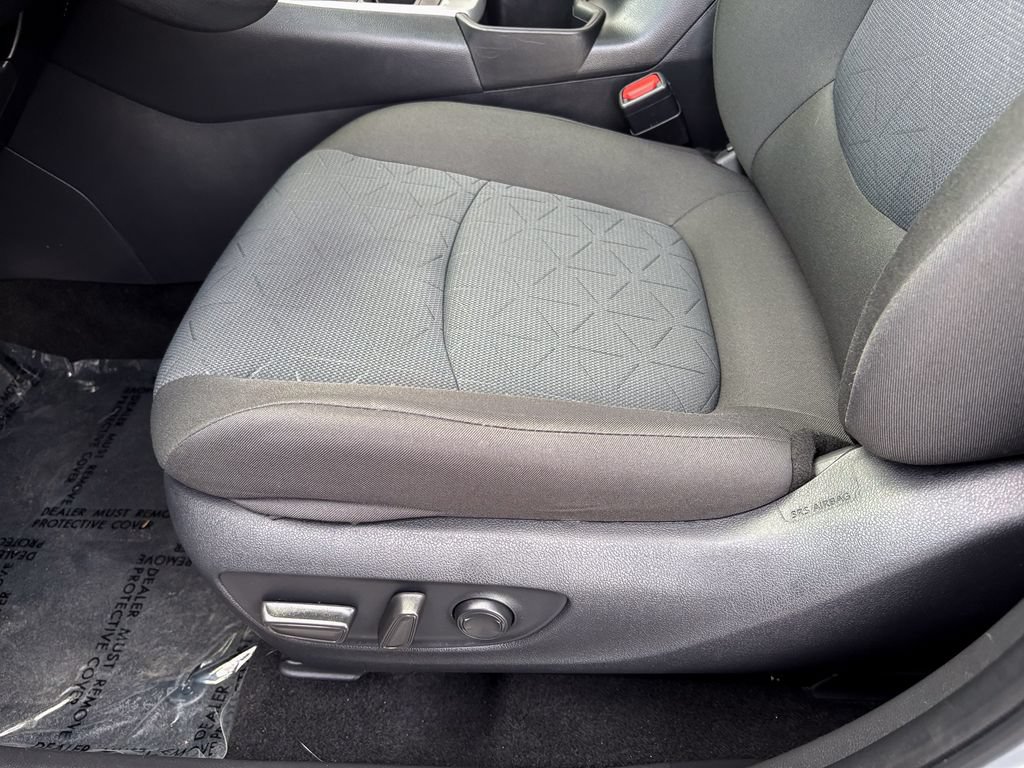 Used 2025 Toyota RAV4 XLE w/ Convenience Package AWD/4WD image 21