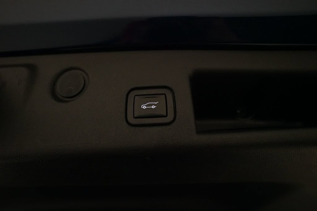 Used 2020 Chevrolet Equinox LT AWD/4WD image 15