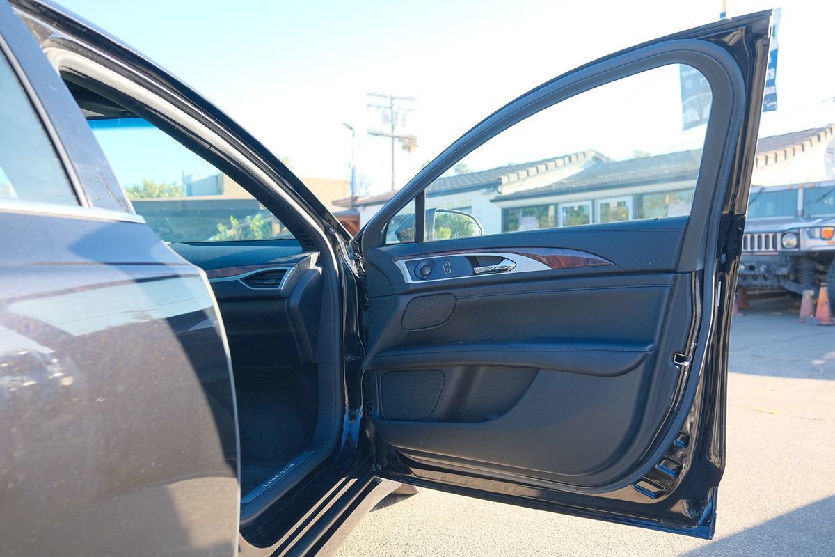 Used 2019 Lincoln MKZ Reserve w/ Reserve Plus Package FWD image 16