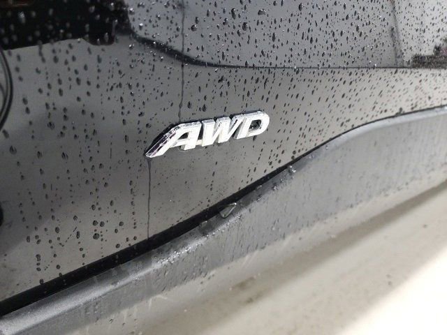 Used 2020 Toyota RAV4 Limited image 15