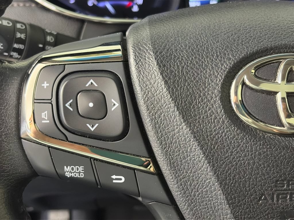 Used 2014 Toyota Avalon XLE Touring FWD image 17