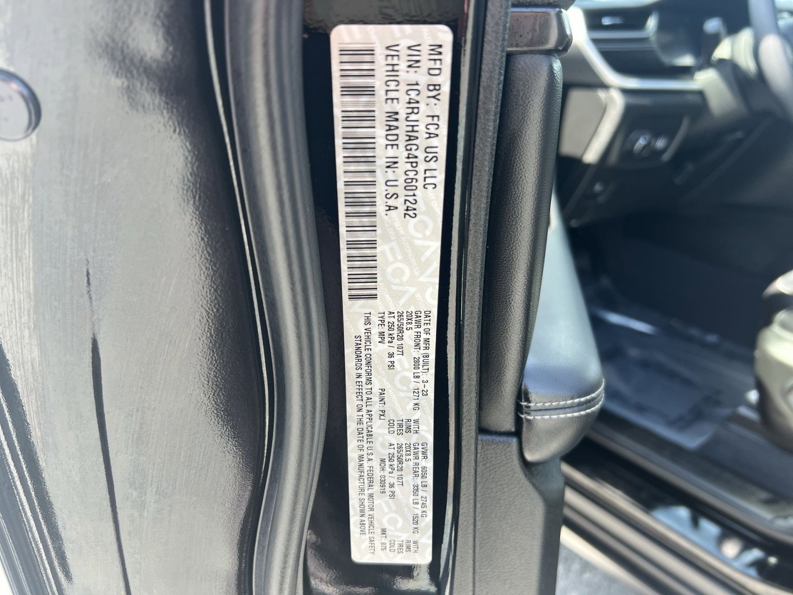 Used 2023 Jeep Grand Cherokee Altitude image 36