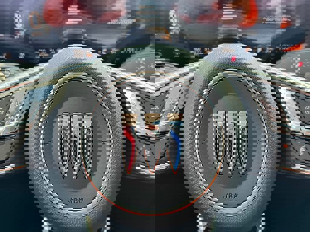 New 2026 Buick Envision Avenir image 25