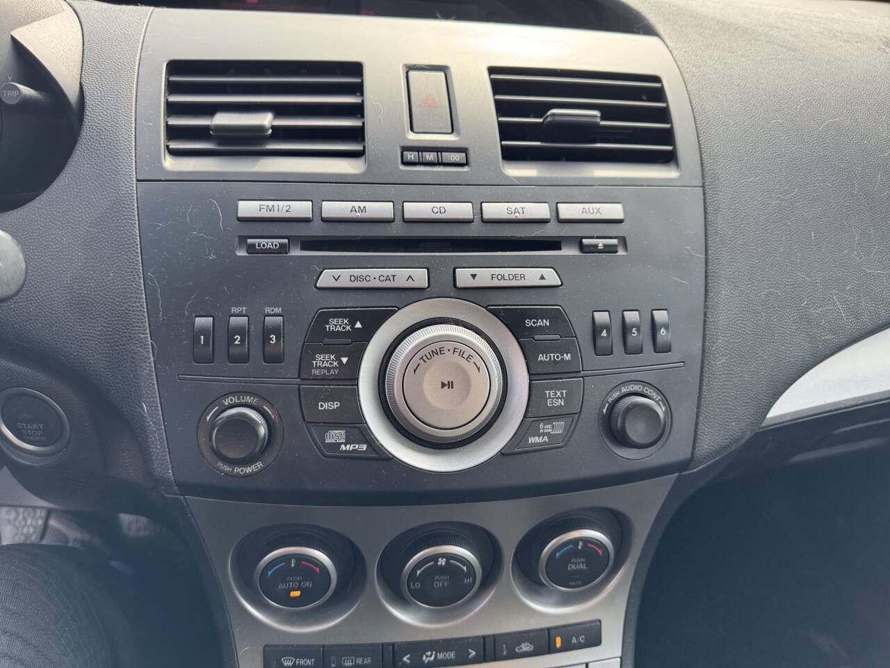 Used 2010 MAZDA MAZDA3 s Grand Touring FWD image 34