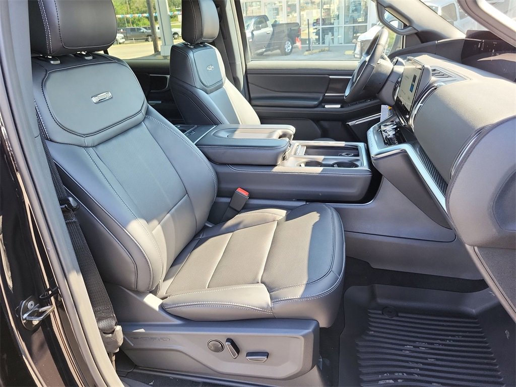 New 2025 Ford Expedition Platinum image 27